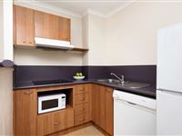 1 Bedroom Apartment - Mantra on Northbourne Canberra