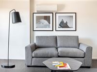 Mantra_on_Northbourne_Canberra_One_Bedroom_Lounge_2